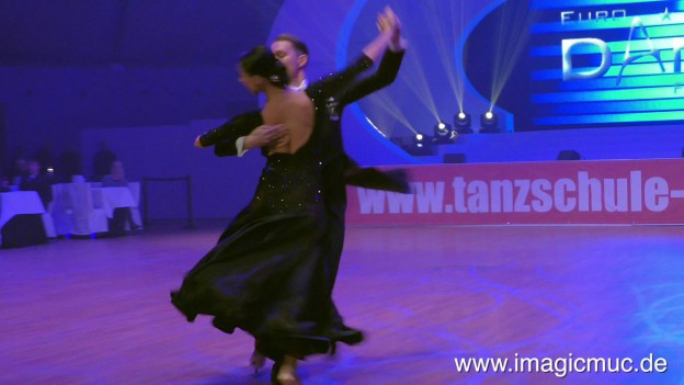 “Domen Krapez & Natascha Karabey • Langsamer Walzer • Euro Dance Festival 2016” を YouTube で見る