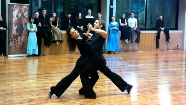 “DK | Mirko Gozzoli & Simona Fancello – Slow Waltz | Gladiators Congress” を YouTube で見る